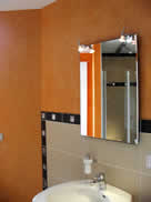 Badezimmer in Orange